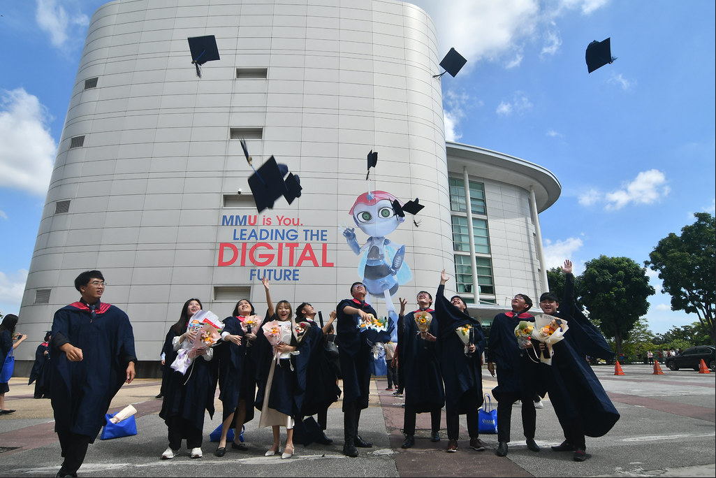 MMU convocation
